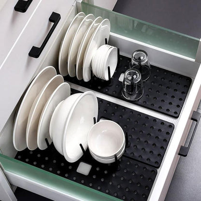 Plate rack with adjustable pillars