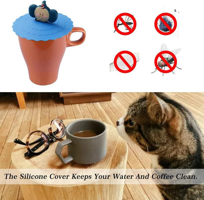 Round silicone lid that covers mugs and cups
