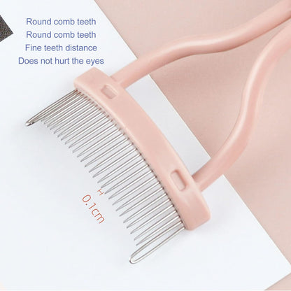 Lash comb that removes excess mascara clumps