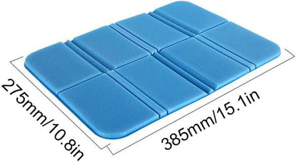 Foldable outdoor mat in blue