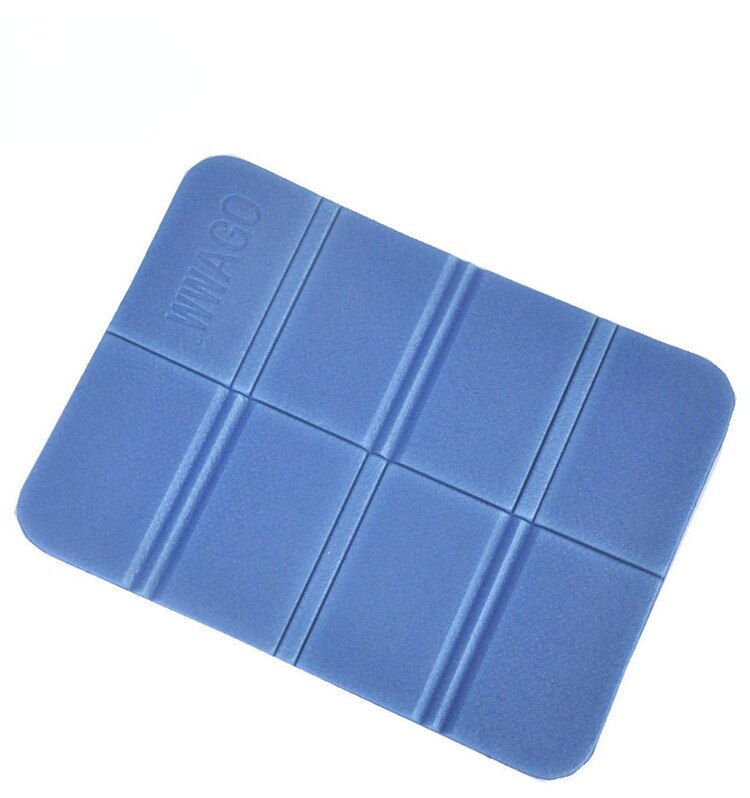 Compact foldable outdoor sitting mat