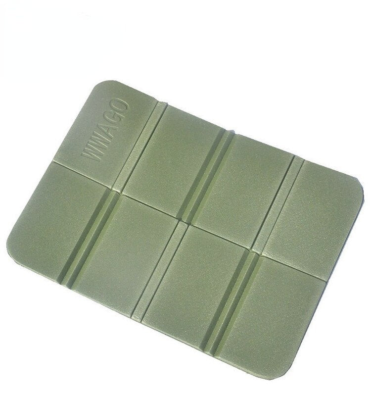 Foldable outdoor mat in green