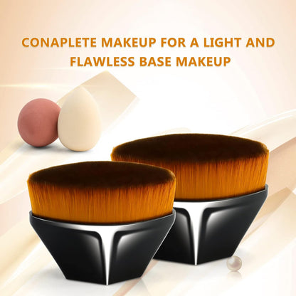 Foundation brush in small and large sizes