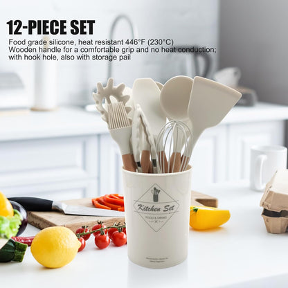Kitchen utensil set for everyday cooking