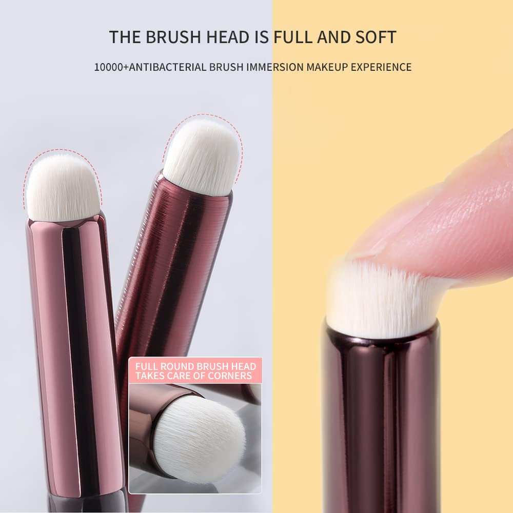 Soft lip makeup brush