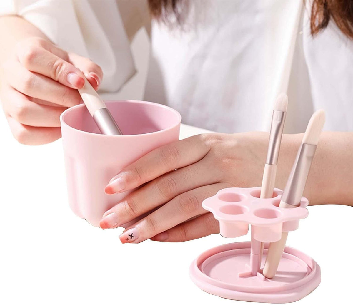 Easy makeup brush washing tool