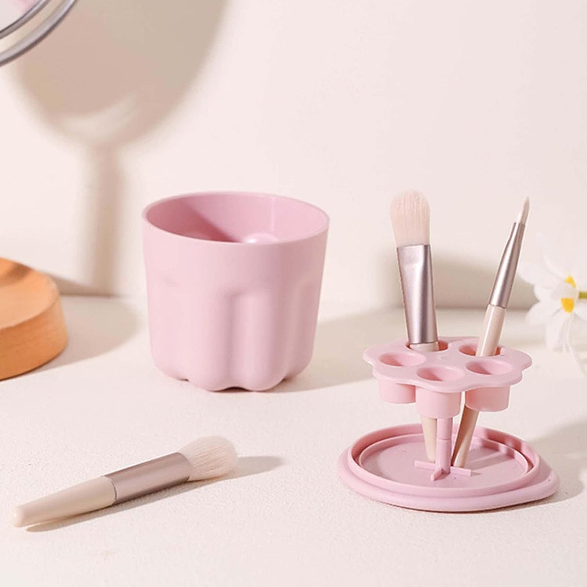 Makeup brush cleaning cup in pink