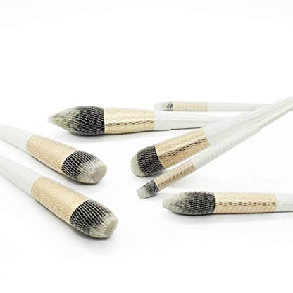 Reusable mesh covers that protect makeup brush bristles