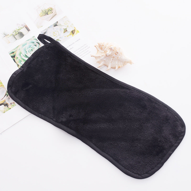Makeup remover towel in black