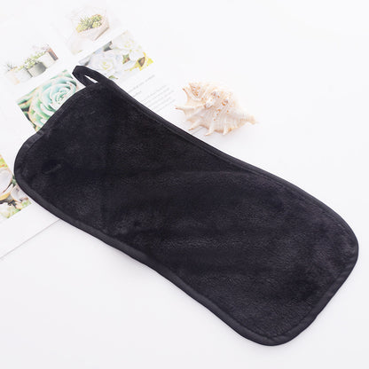 Makeup remover towel in black