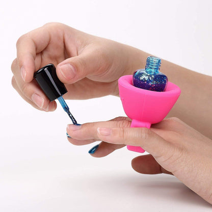 Nail polish holder ring with petal interior design