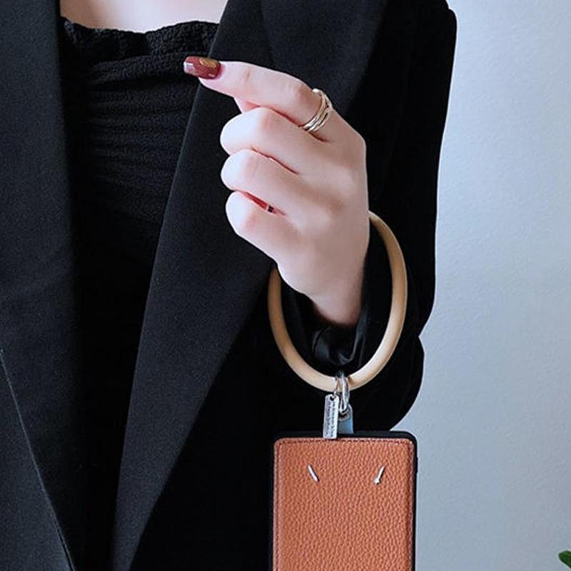 Phone wrist lanyard that fits all phone models and cases