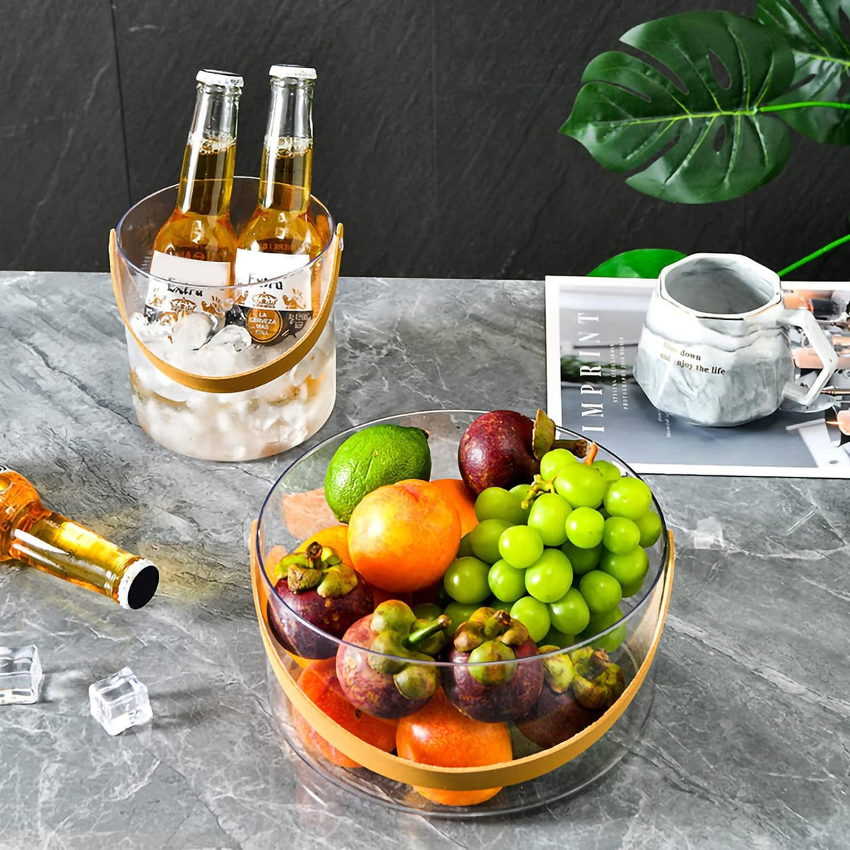 Clear serving tub for snacks