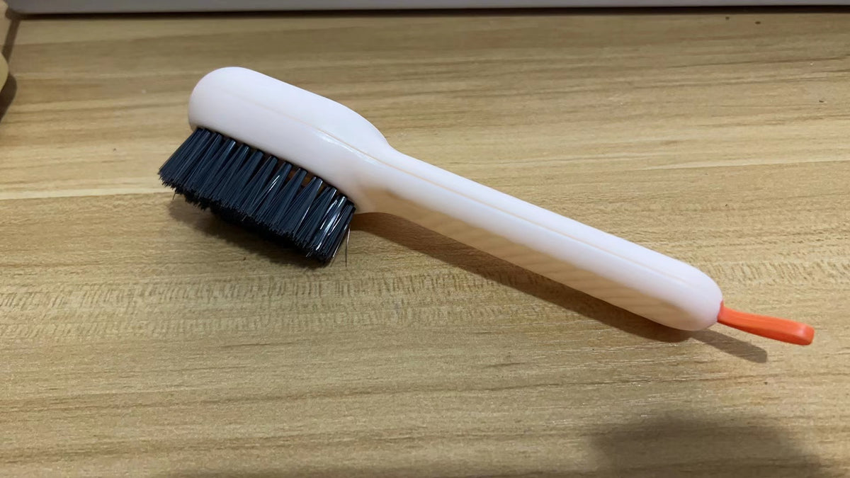 Shoe cleaning brush in white