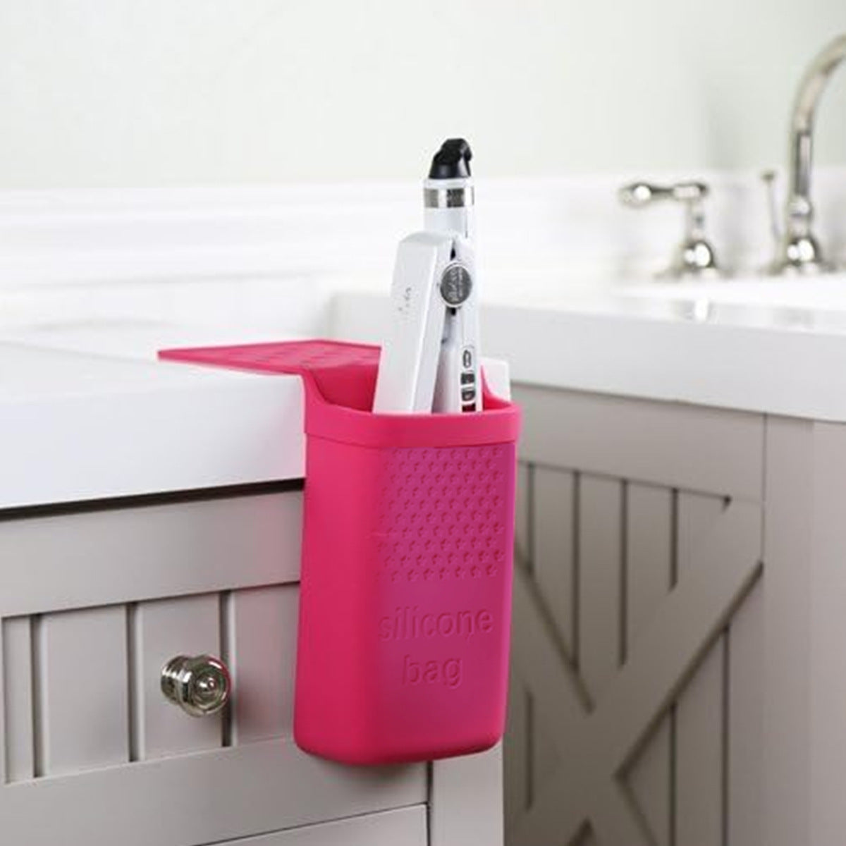 Silicone flat iron holder