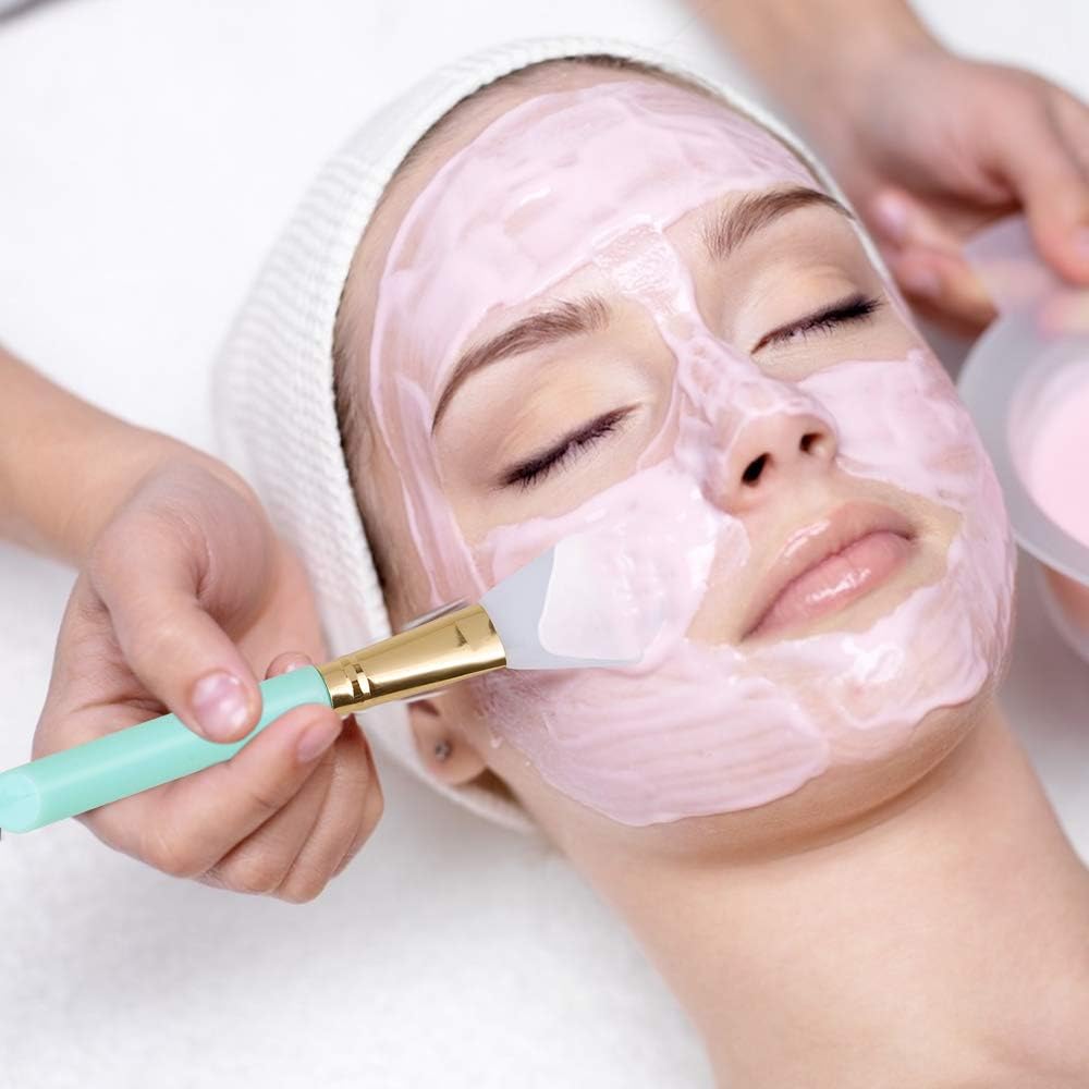 Silicone facial mask brush for applying face masks