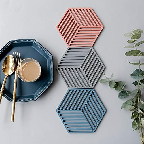 Silicone coaster for mugs and cups