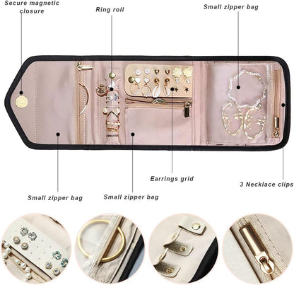 Hanging travel jewelry organizer bag